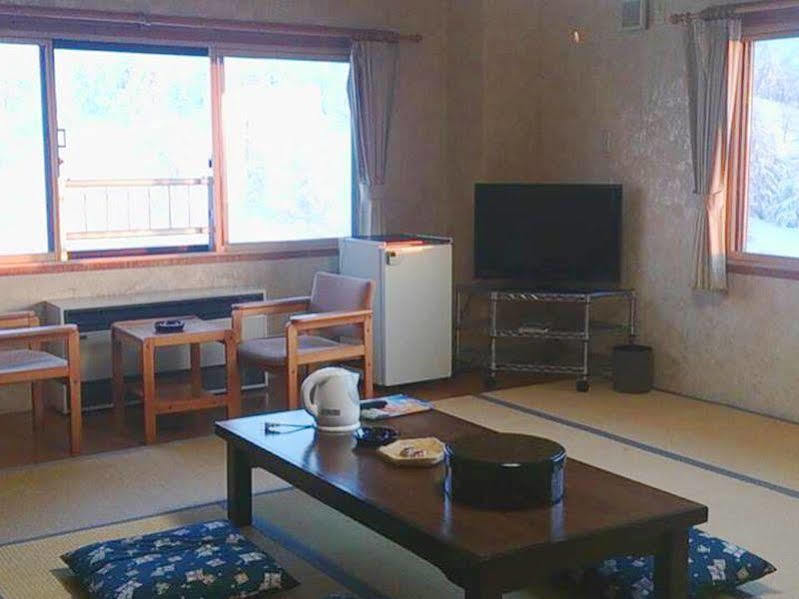 ホテル 凌雲閣 上富良野町 エクステリア 写真